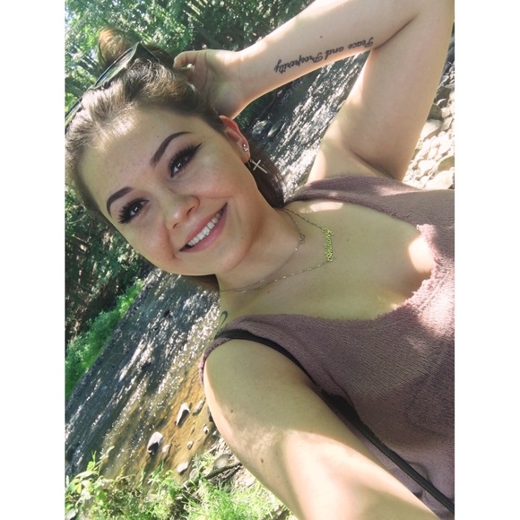 Meet your Posher, Sage - Picture 2 of 2